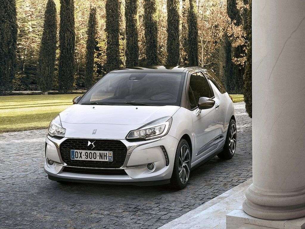 Tavaratilan matot DS 3 2015 - 2019-autoihin