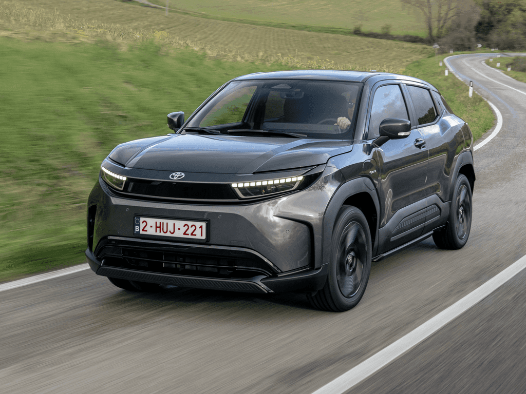 Automatot Toyota Urban Cruiser 2025 - 2026-autoihin