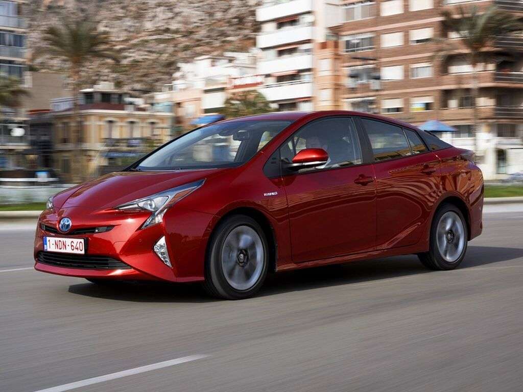 Tavaratilan matot Toyota Prius 2016 - 2023-autoihin