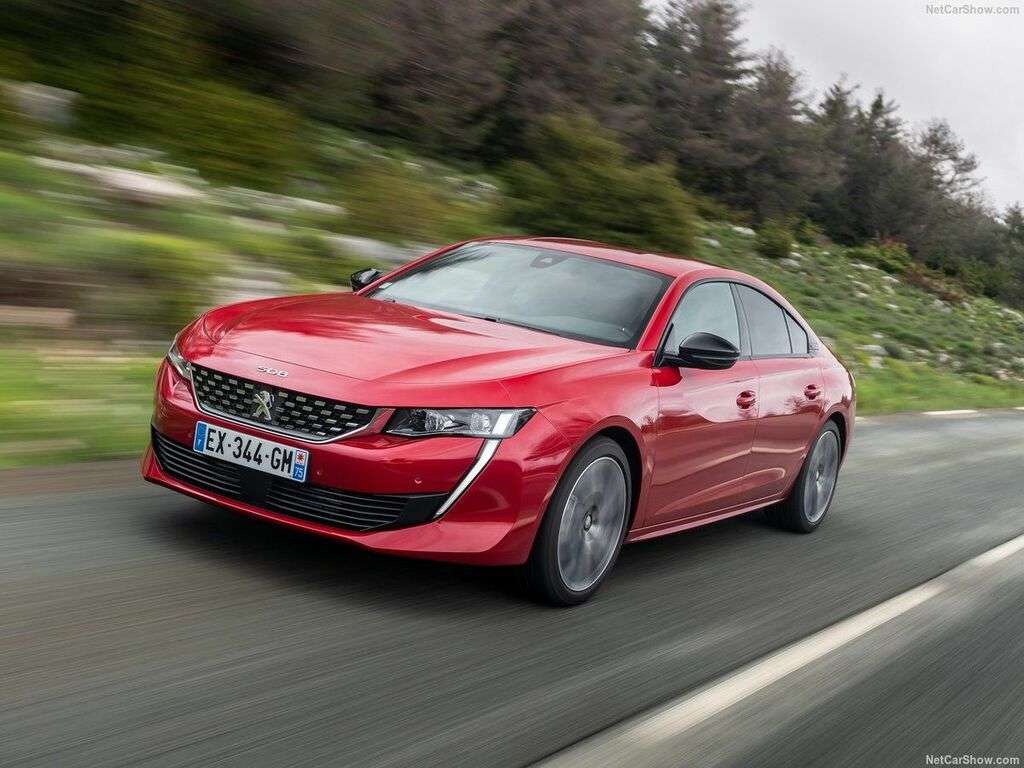 Tavaratilan matot Peugeot 508 2019 - 2025-autoihin