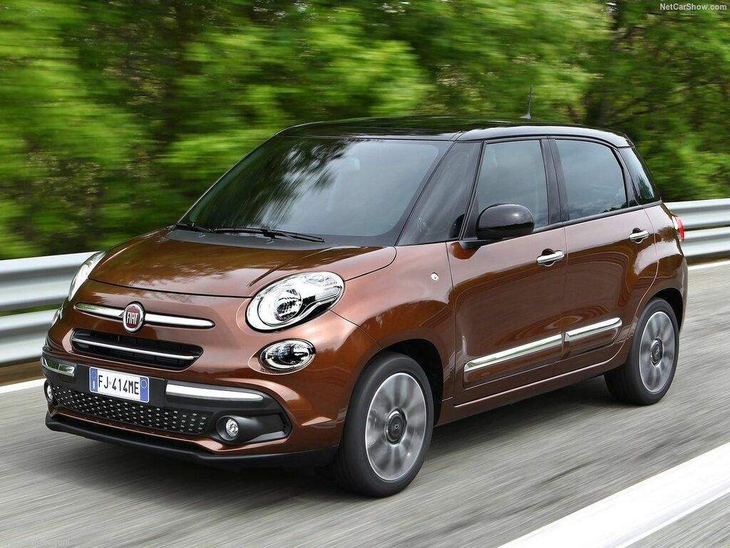 Tavaratilan matot Fiat 500L 2017 - 2022-autoihin