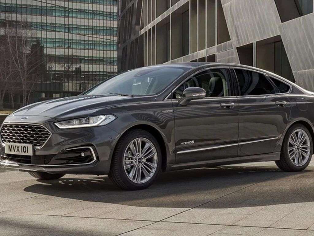 Tavaratilan matot Ford Mondeo 2019 - 2022-autoihin