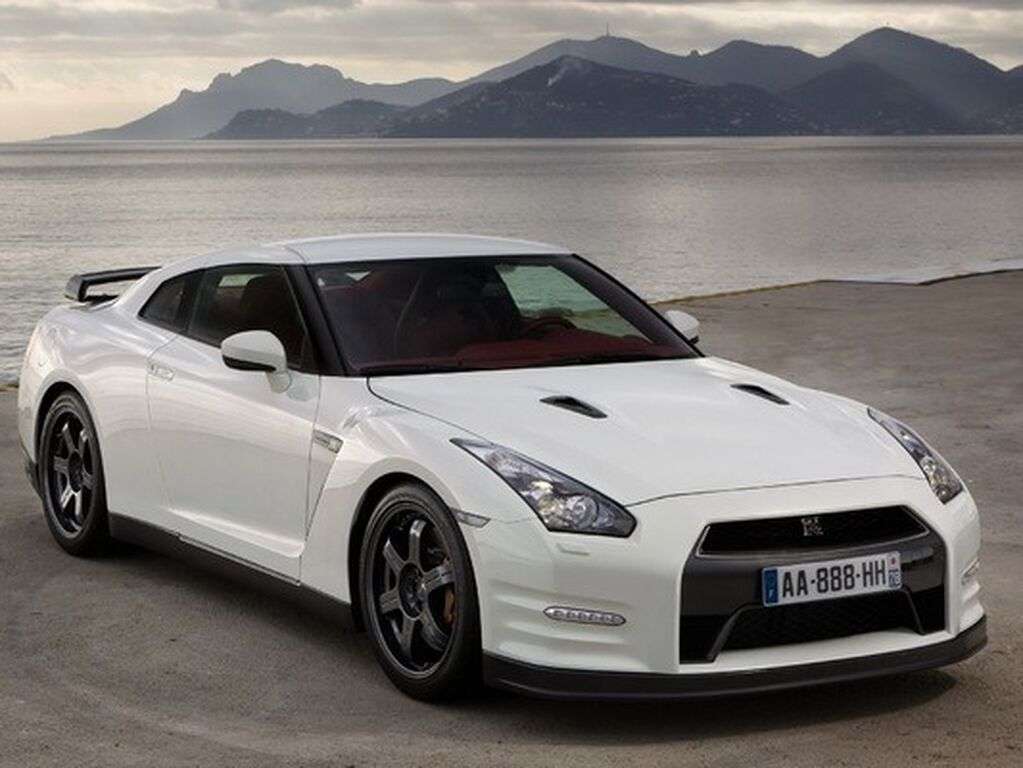Automatot Nissan GT-R 2008 - 2025-autoihin