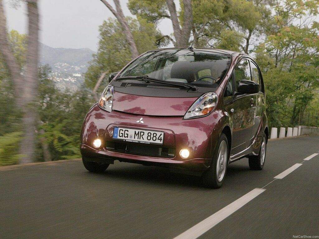 Automatot Mitsubishi i-MiEV 2010 - 2020-autoihin