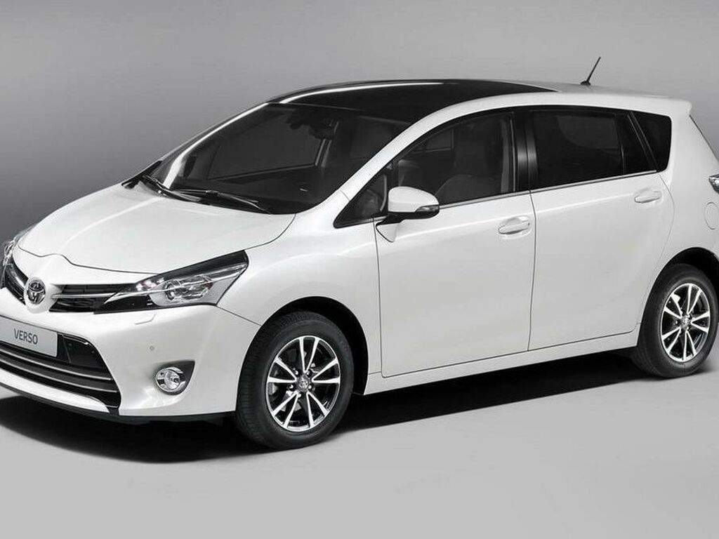 Tavaratilan matot Toyota Verso 2013 - 2018-autoihin