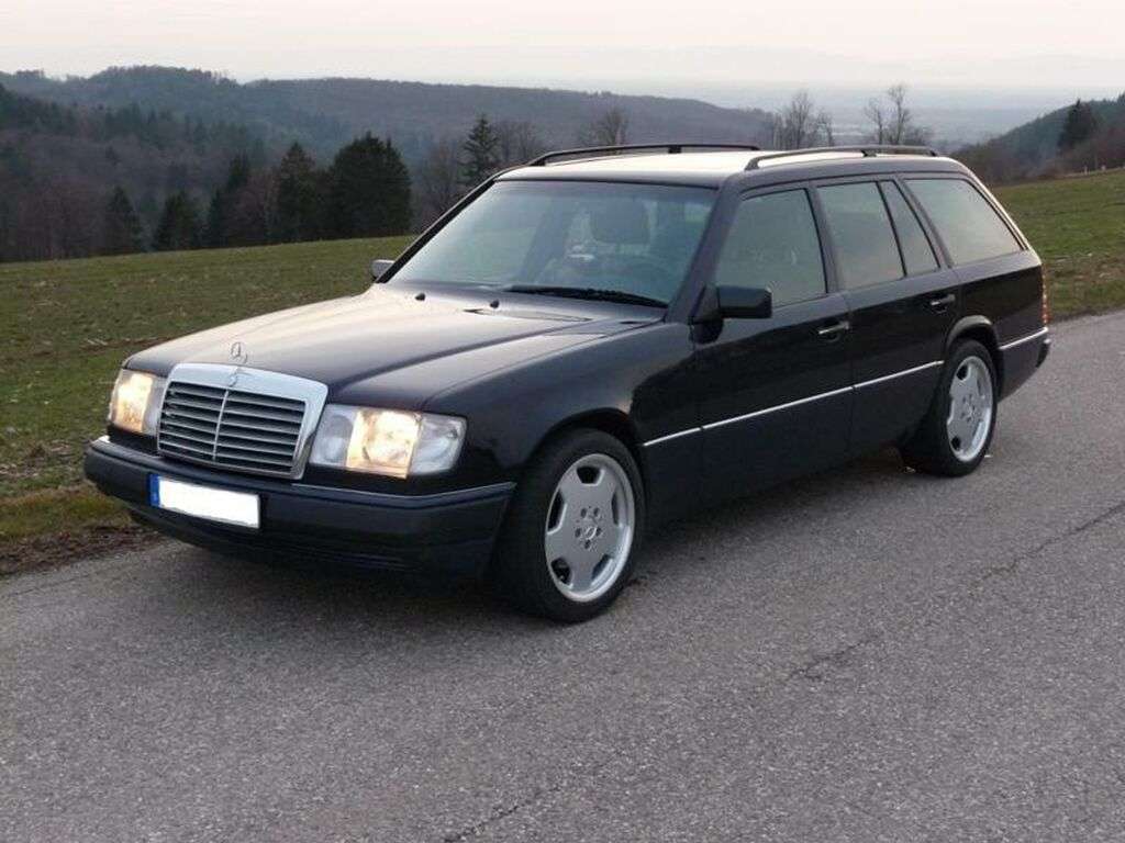 Tavaratilan matot Mercedes E-sarjan W124/S124/C124 1985 - 1996-autoihin