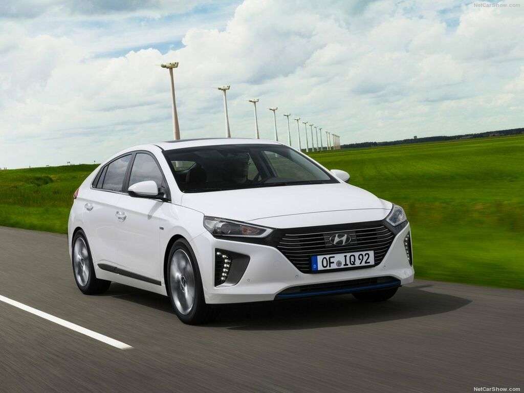 Tavaratilan matot Hyundai Ioniq 2016 - 2022-autoihin