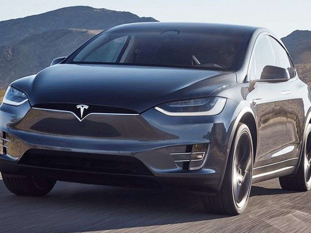 Tavaratilan matot Tesla Model X 2016 - 2025-autoihin