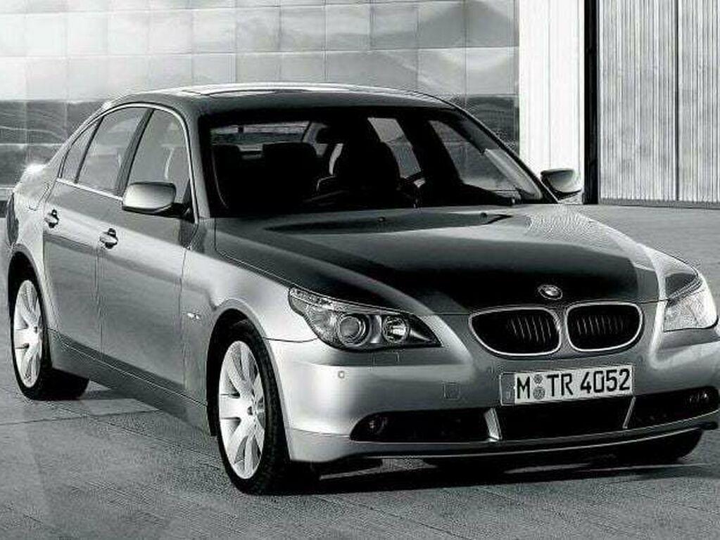 Tavaratilan matot BMW 5-sarjan E60/E61 2003 - 2010-autoihin