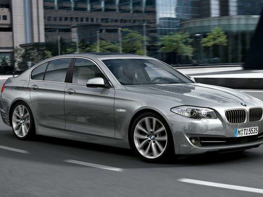 Tavaratilan matot BMW 5-sarjan F10/F11 2010 - 2017-autoihin