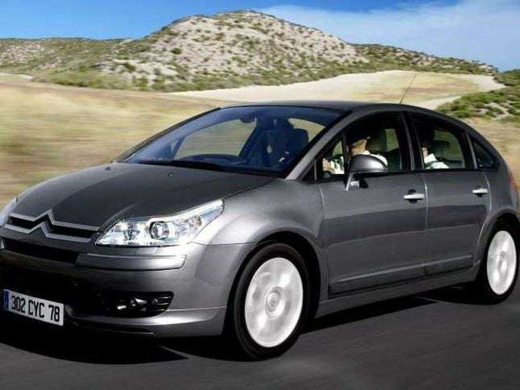 Tavaratilan matot Citroën C4 2004 - 2010-autoihin
