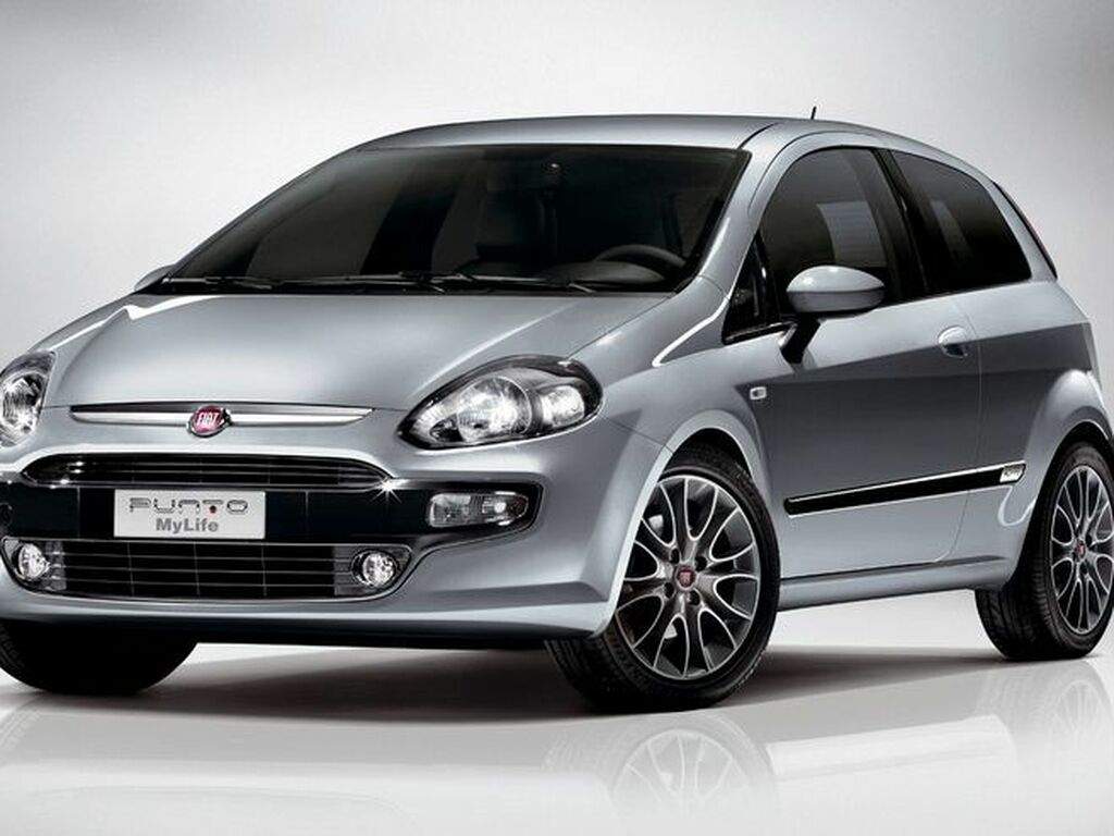 Tavaratilan matot Fiat Punto EVO 2009 - 2012-autoihin