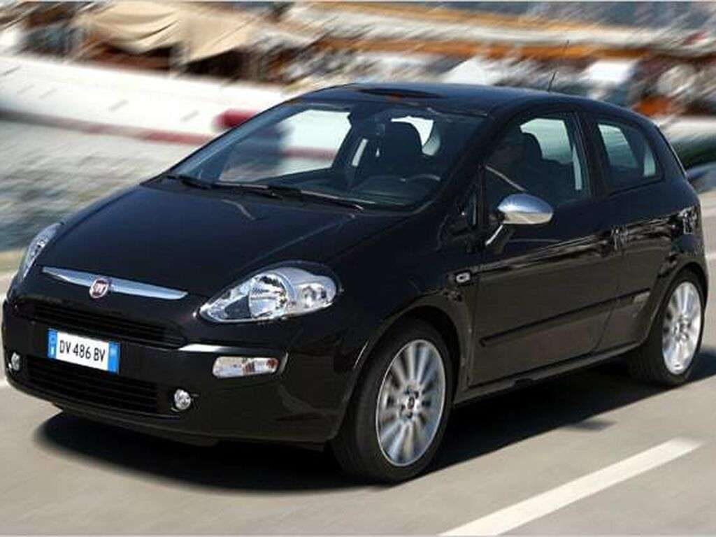 Tavaratilan matot Fiat Punto Grande 2005 - 2012-autoihin