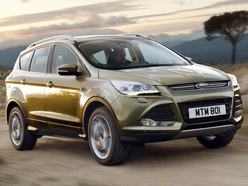 Tavaratilan matot Ford Kuga 2013 - 2016-autoihin