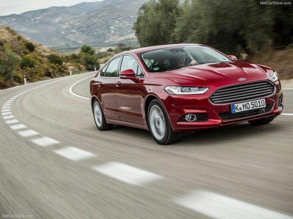 Tavaratilan matot Ford Mondeo 2015 - 2019-autoihin