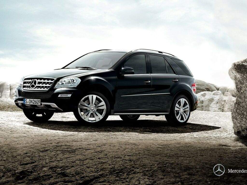 Tavaratilan matot Mercedes M-sarjan W164 2005 - 2011-autoihin