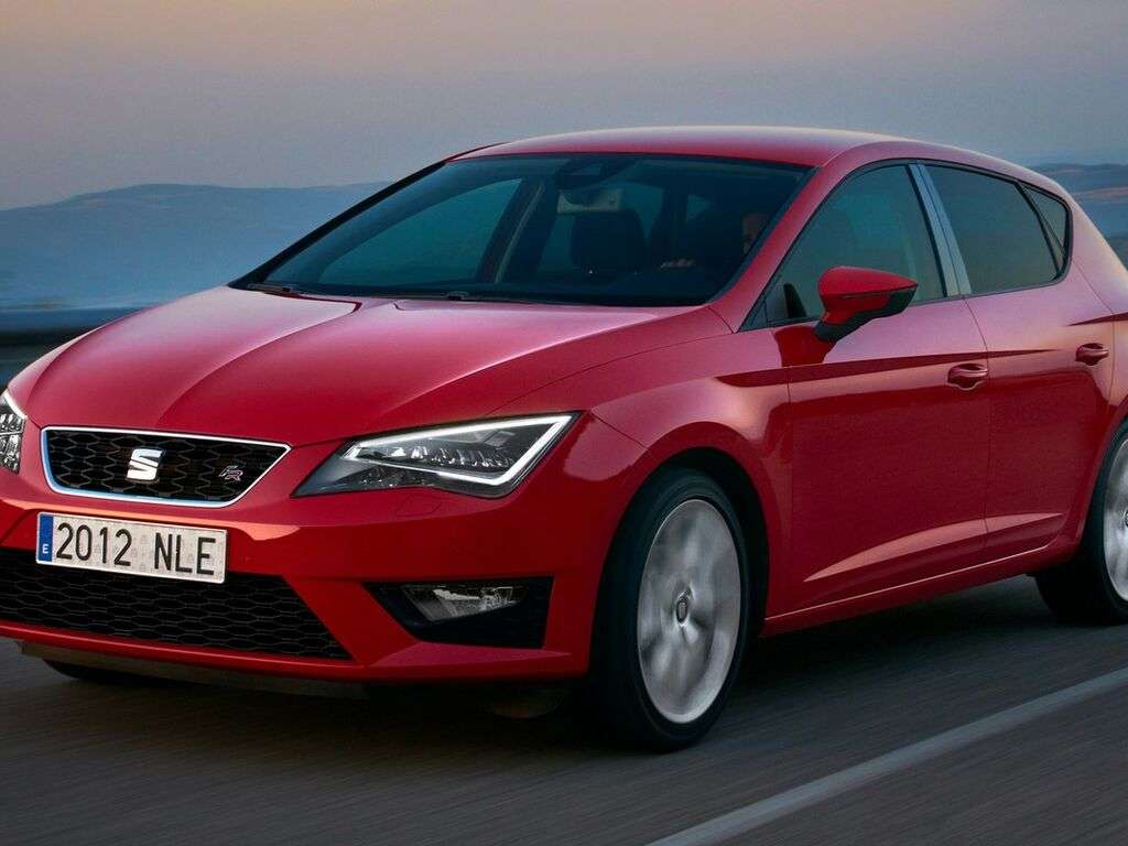 Tavaratilan matot Seat Leon 5F 2012 - 2020-autoihin