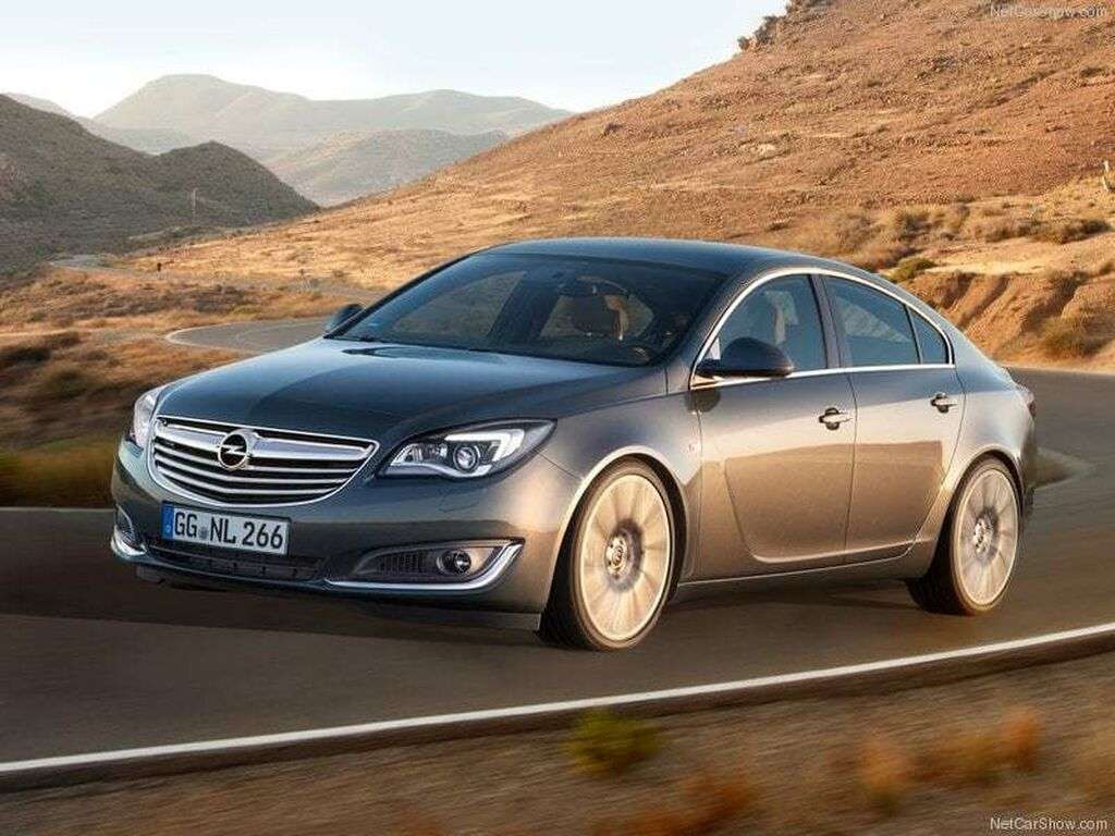 Tavaratilan matot Opel Insignia 2013 - 2017-autoihin