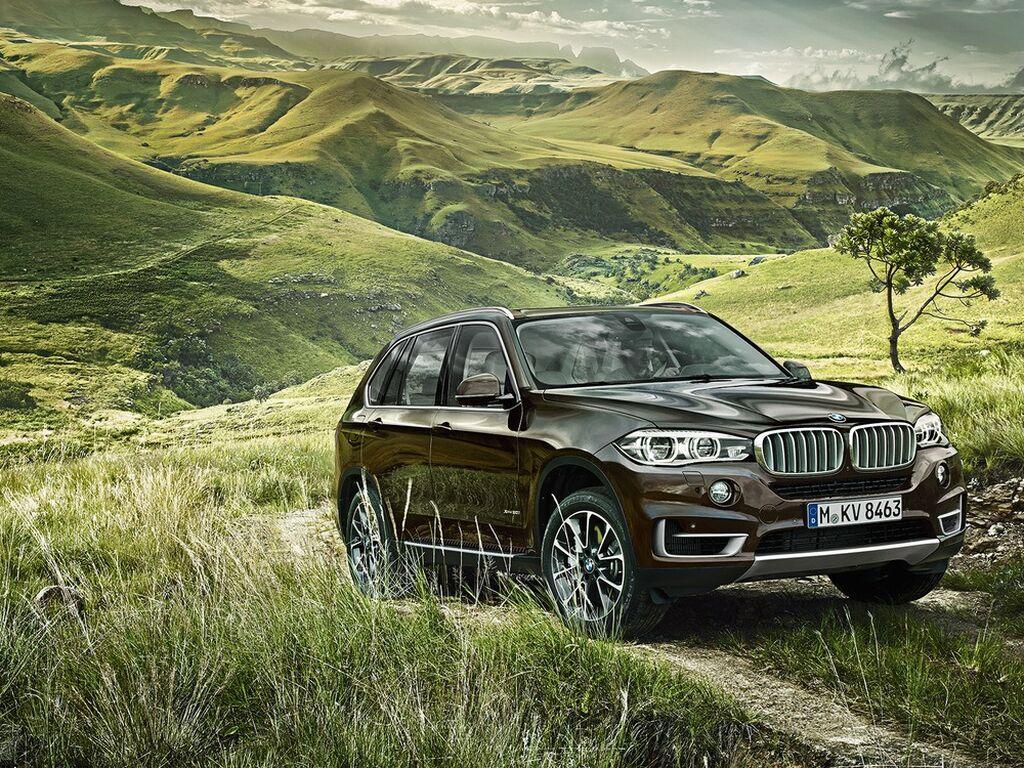 Tavaratilan matot BMW X5 F15 2013 - 2018-autoihin