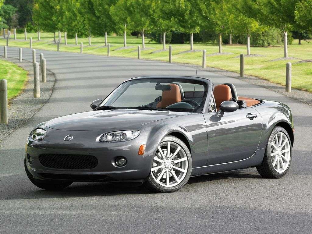 Tavaratilan matot Mazda MX-5 2005 - 2015-autoihin