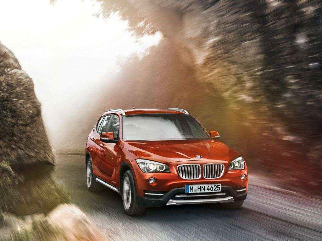 Tavaratilan matot BMW X1 E84 2009 - 2015-autoihin