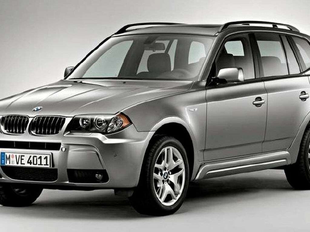 Tavaratilan matot BMW X3 E83 2004 - 2010-autoihin