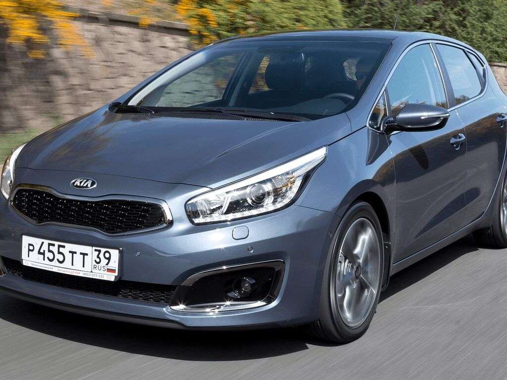 Tavaratilan matot Kia Ceed 2012 - 2018-autoihin