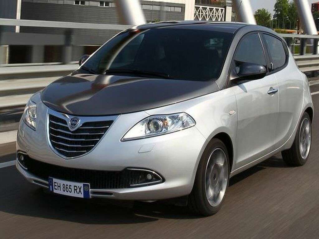 Automatot Lancia Ypsilon 2011 - 2016-autoihin