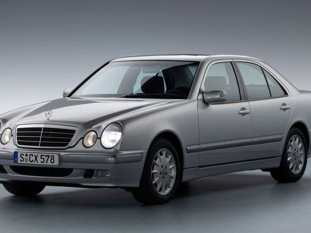 Automatot Mercedes E-sarjan W210/S210 1995 - 2002-autoihin