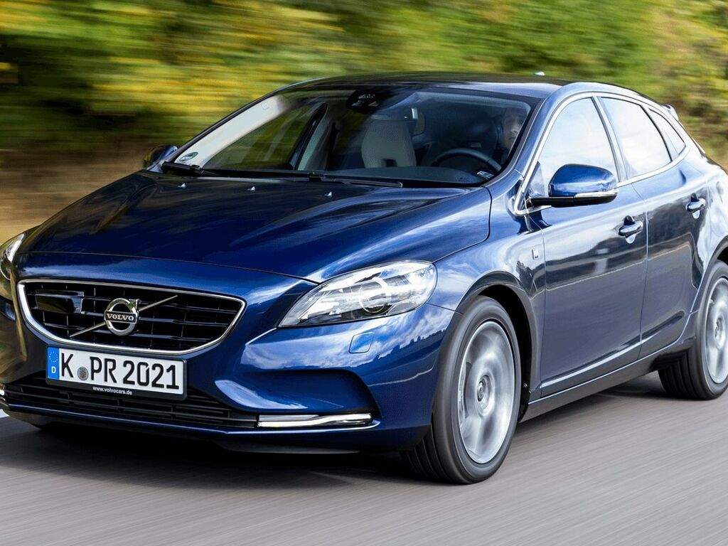 Tavaratilan matot Volvo V40 2012 - 2019-autoihin