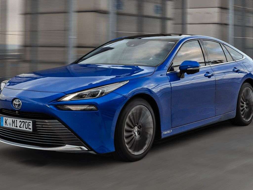 Tavaratilan matot Toyota Mirai 2021 - 2026-autoihin