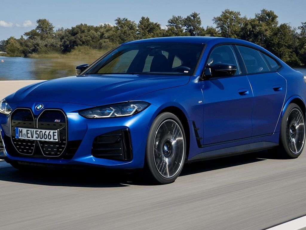 Tavaratilan matot BMW i4 G26 2021 - 2025-autoihin