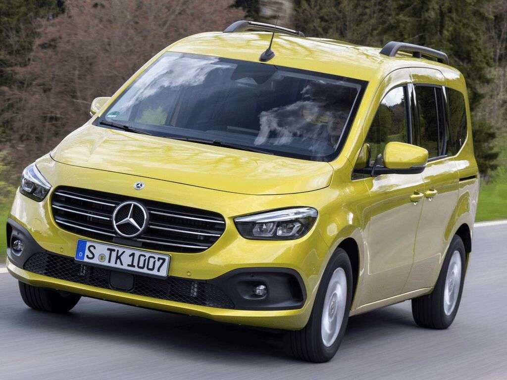 Tavaratilan matot Mercedes T-sarjan W420 2022 - 2026-autoihin