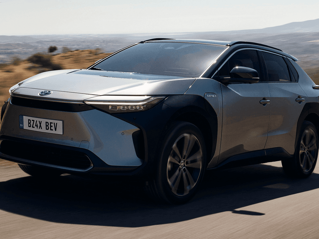 Tavaratilan matot Toyota bZ4X 2022 - 2025-autoihin