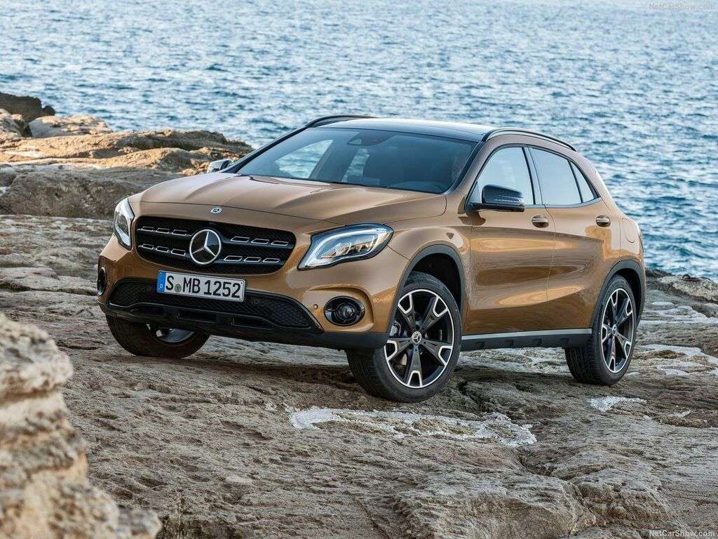 Tavaratilan matot Mercedes GLA X156 2013 - 2020-autoihin
