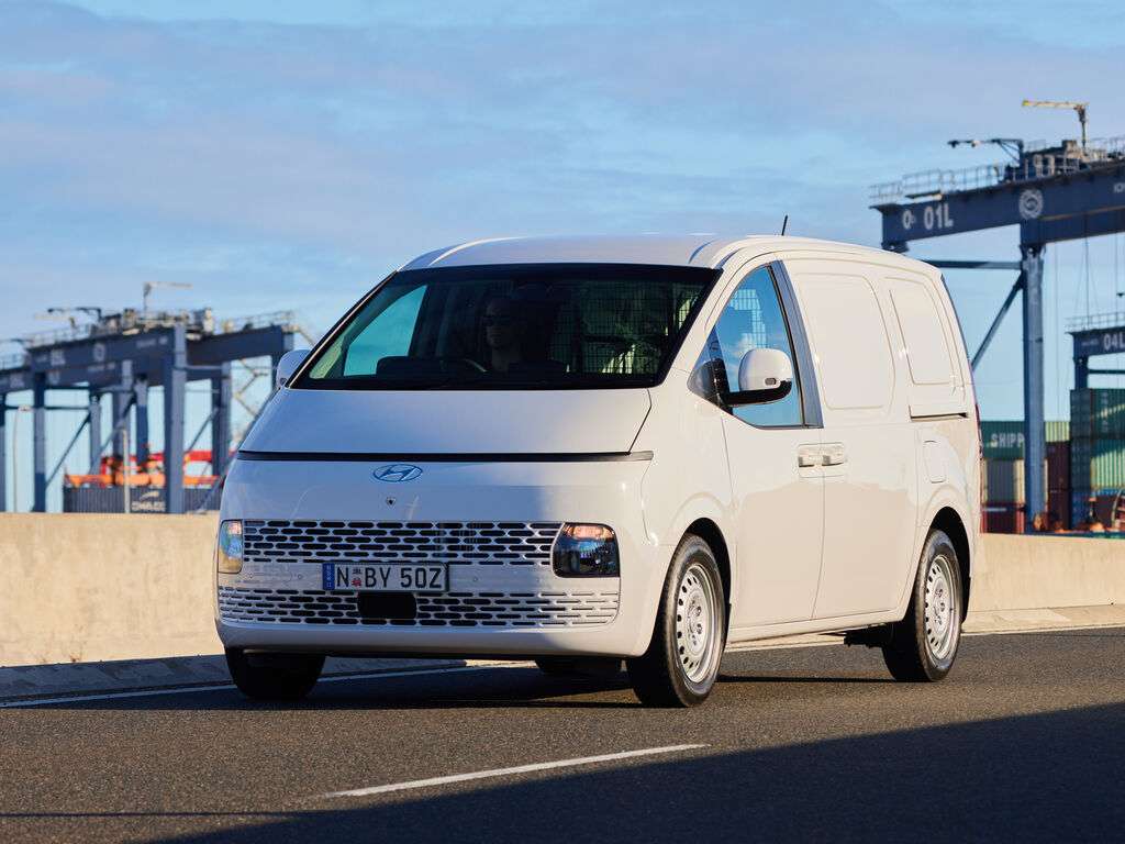 Automatot Hyundai Staria 2024 - 2025-autoihin