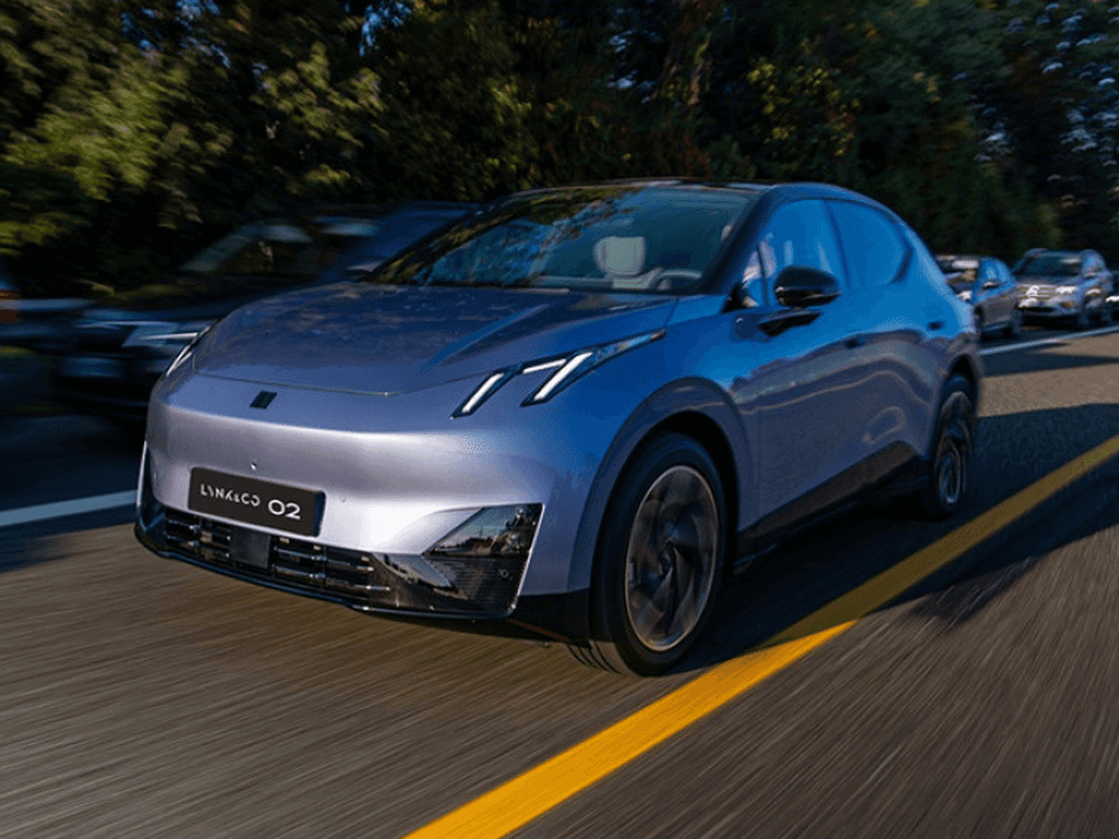 Tavaratilan matot Lynk & Co 02 2024 - 2025-autoihin